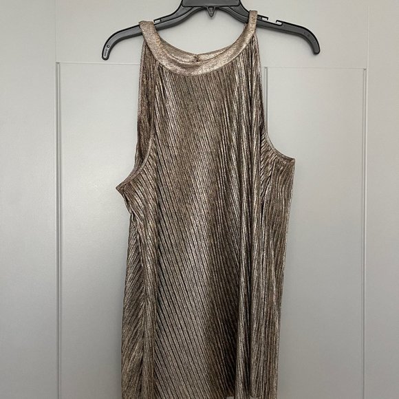 Torrid Metallic top - Picture 1 of 1